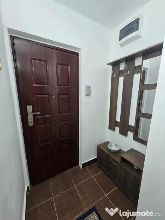 Proprietar închiriez apartament cu o camera, zona Lipovei, aproape Iulius Mall