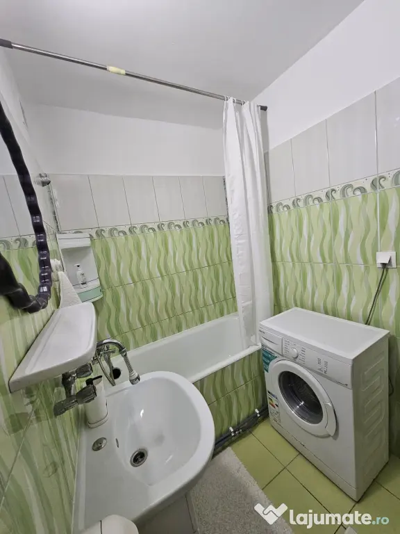 Proprietar închiriez apartament cu o camera, zona Lipovei, aproape Iulius Mall