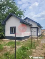 Casa de Lumina Finisata la Cheie, Aproape de Centru