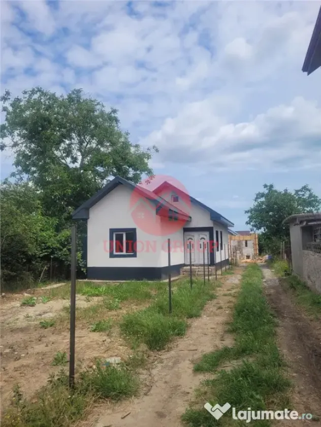 Casa de Lumina Finisata la Cheie, Aproape de Centru