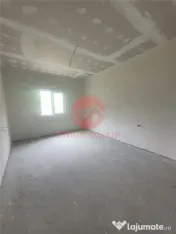 Casa de Lumina Finisata la Cheie, Aproape de Centru