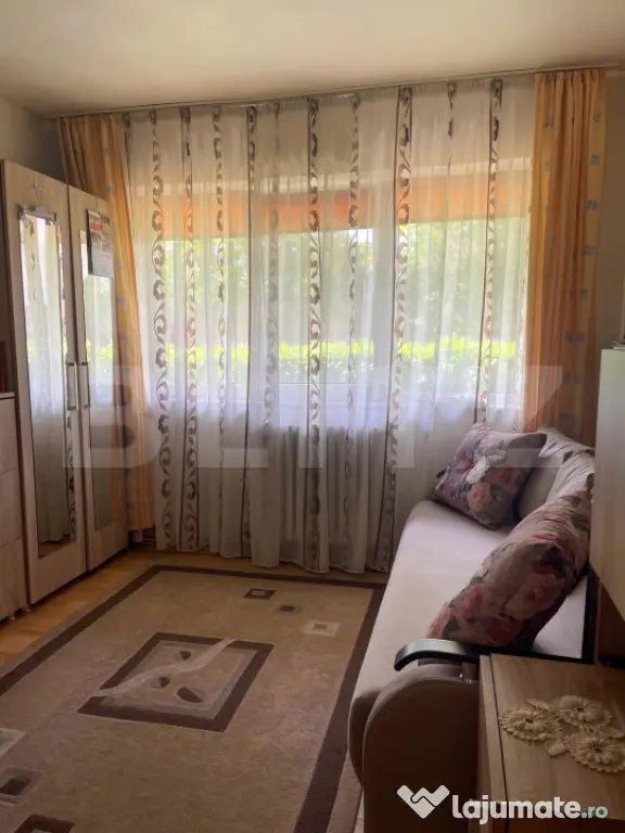Apartament 2 camere zona Decebal