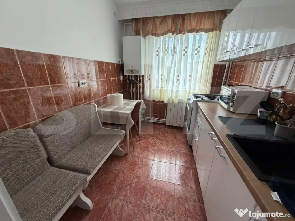 Apartament cu 2 camere, 55 mp utili, Cetate