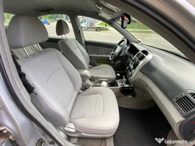 Autoturism Kia Cerato