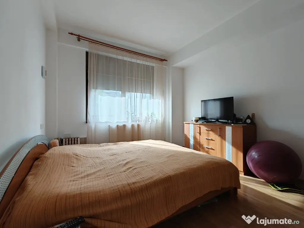 Apartament 2 cam luminos 8 min. metrou Pacii bloc Boutique 2007 Com. 0