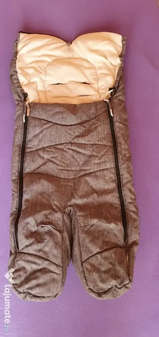Cărucior Stokke Xplory V5 in stare foarte bună cu multiple accesorii