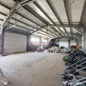 Proprietate industrială cu hală metalică, birouri și teren Golești 