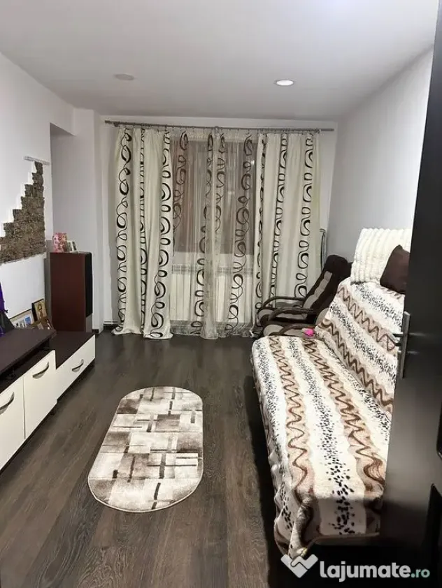 ???? Apartament 2 camere decomandat, Micro 13, cu central...