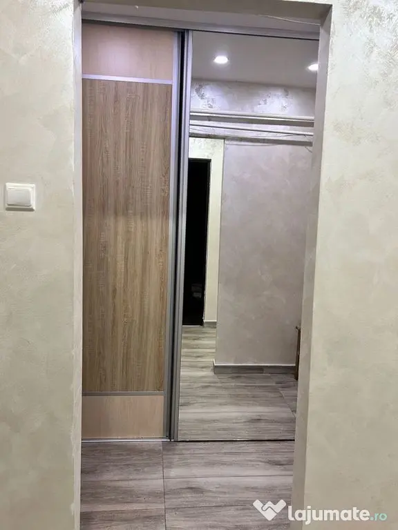 ???? Apartament 2 camere decomandat, Micro 13, cu central...