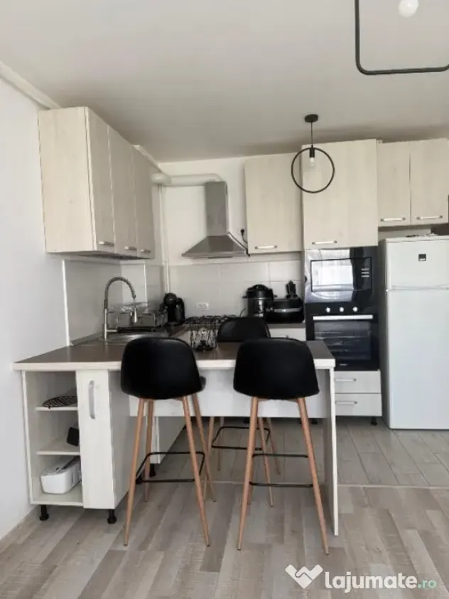 Apartament 2 camere | Mobilat și utilat complet | Loc de p