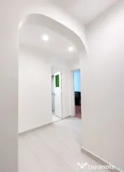 Racadau - Garsoniera spatioasa in bloc de apartamente! 