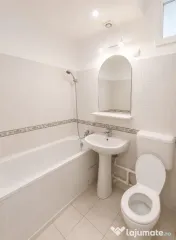 Racadau - Garsoniera spatioasa in bloc de apartamente! 
