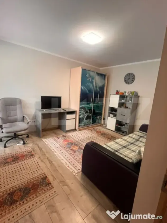 Apartament 2 camere decomandat, etaj 1, zona Catedralei