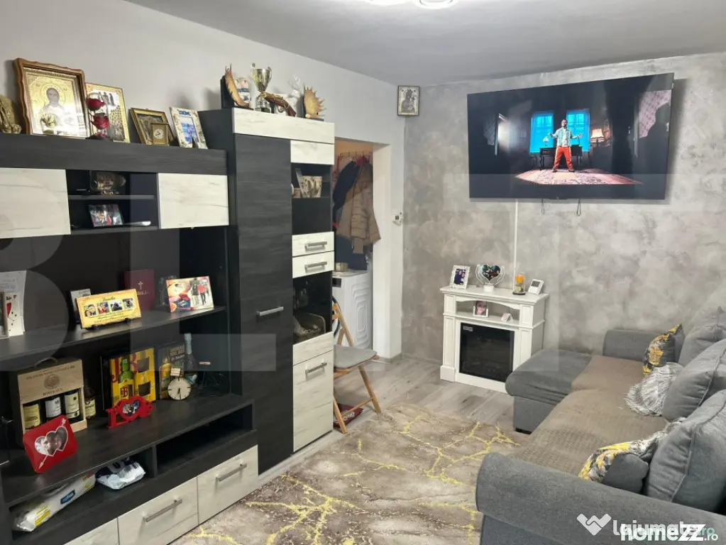 Apartament 2 camere semidecomandat - Zona A - Scoala 12