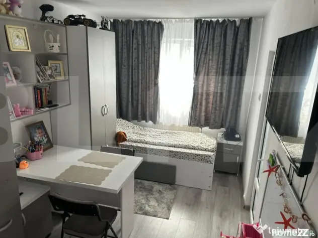 Apartament 2 camere semidecomandat - Zona A - Scoala 12