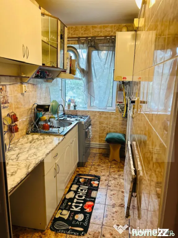 Apartament 2 camere semidecomandat - Zona A - Scoala 12