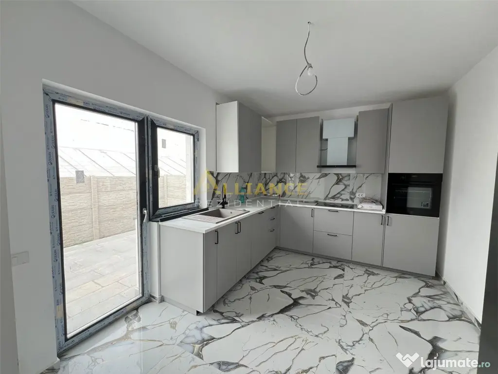 Casa Individuala P M - 4 camere - Pompa de Caldura-Panouri S