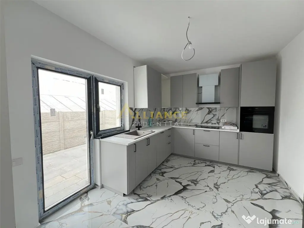 Casa Individuala P M - 4 camere - Pompa de Caldura-Panouri S