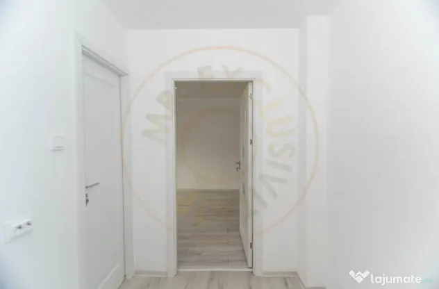 Garsoniera RENOVATA, etaj 1, Gavana-Pitesti
