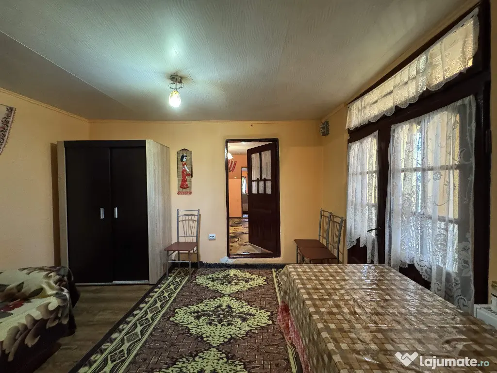 Casa traditionala + ANEXA locuibila, T=1153 mp, D = 27m, Satul nou