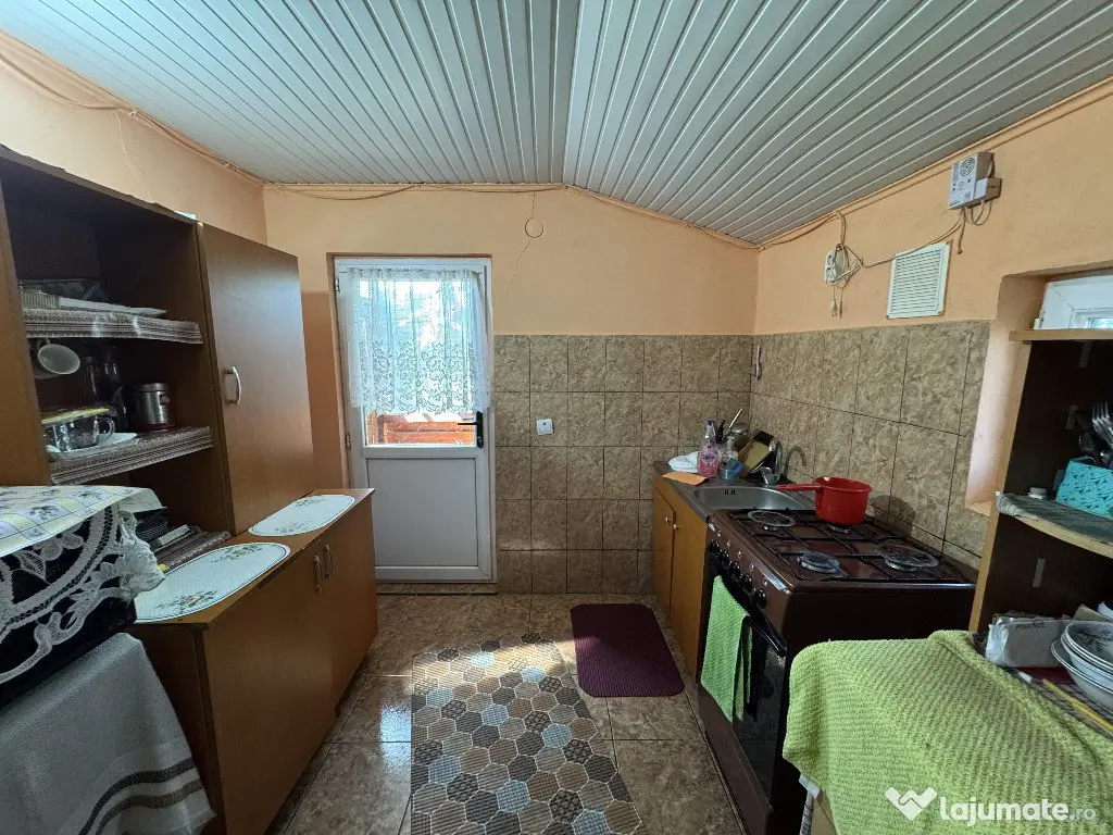 Casa traditionala + ANEXA locuibila, T=1153 mp, D = 27m, Satul nou