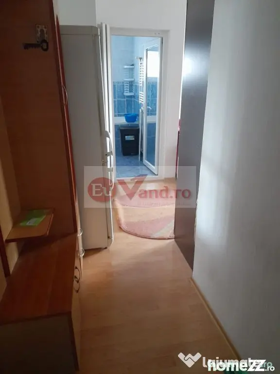 Mansardă de închiriat cu vedere la Dunăre - Micro 21 - 295 euro - Galati (Galati)