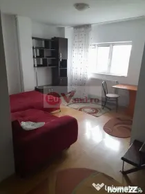Mansardă de închiriat cu vedere la Dunăre - Micro 21 - 295 euro