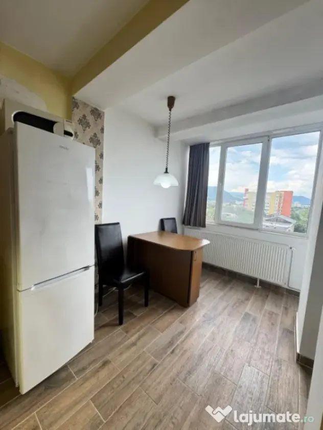 GARSONIERA CU PANORAMA SUPERBA ASUPRA ORASULUI!