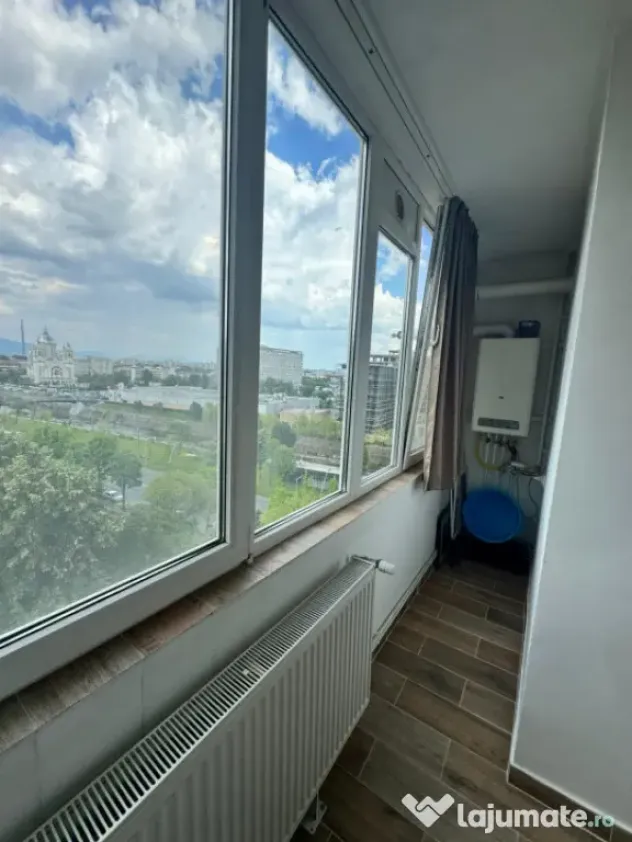 GARSONIERA CU PANORAMA SUPERBA ASUPRA ORASULUI!
