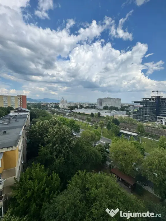 GARSONIERA CU PANORAMA SUPERBA ASUPRA ORASULUI!