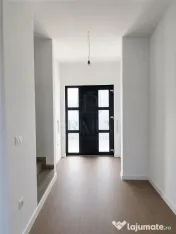Duplex locatie excelenta - asfalt - 3 bai - doua balcoane 