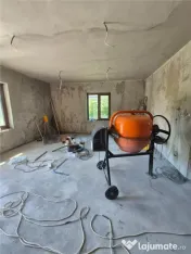 Casa individuala - la gri - toate utilitatile 