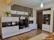 GIROC - 2 CAMERE - ETAJ INTERMEDIAR - PARCARE INCLUSA - ZONA 