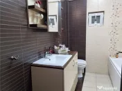 GIROC - 2 CAMERE - ETAJ INTERMEDIAR - PARCARE INCLUSA - ZONA 