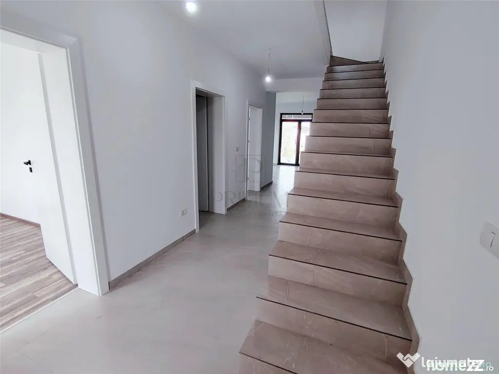 Duplex finalizat - bucatarie inchisa - dormitor la parter - Mosnita Veche (Timis)