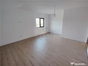 Duplex spatios la asfalt - toate utilitatile - acces rapid 