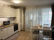 Apartament semidecomandat cu 3 camere, 60 mp, garaj, zona Po 