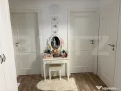 Apartament semidecomandat cu 3 camere, 60 mp, garaj, zona Po 