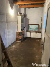 Casa de vanzare, zona Sintereag, 14 arii de teren 