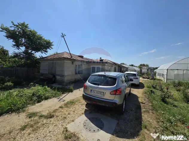 Proprietate 2.229 mp cu Dotări pentru Afacere Florală