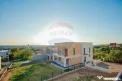 Casă nouă de vânzare Oradea - Dealuri, P+E, teren 575 mp 