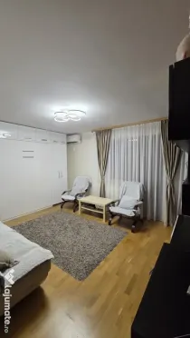 Vând apartament cu doua camere utilat si mobilat, bloc nou, central