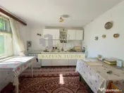 Casa 4 camere , cu beci ,1681m2 teren , Boldesti Scaeni 