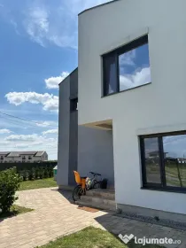 Casă individuală 2 fronturi stradale, 150 mp, finisaje premium, mobila