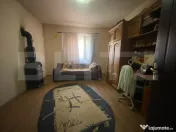 Casă cu 3 camere și un teren în suprafață de 6000 mp 