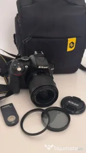 Nikon D5300, Nikkor AF-P 18-55 VR, blitz Meike, filtre, card 1TB, geanta 