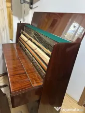 Pianină clasică Feurich 