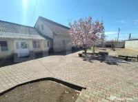 Casa P in Bradesti, 5 camere, 1.045 mp curte, 47 m deschider 
