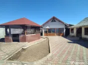 Casa P in Bradesti, 5 camere, 1.045 mp curte, 47 m deschider 