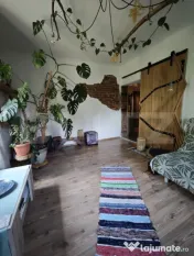 Apartament in Brasovul Vechi, curte - gata de mutat - regim 